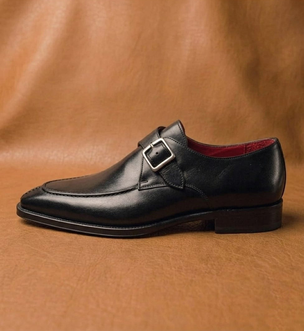 Black split-toe single monkstrap