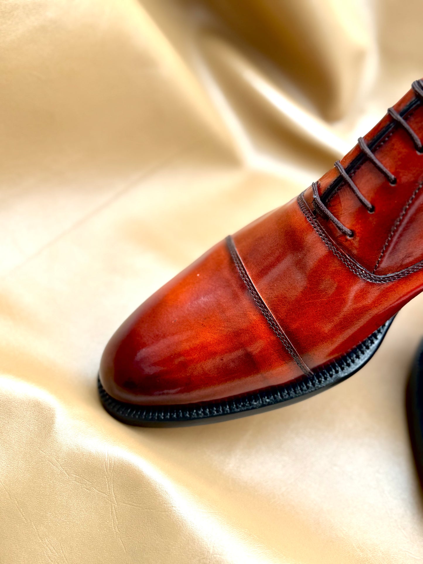 Brow patina oxford