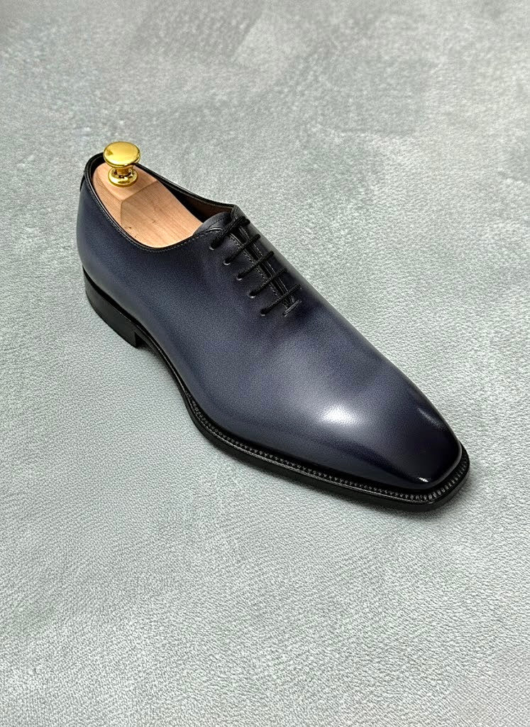 Smoked gray whole-cut oxford