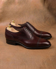 Burgundy chiselled oxford