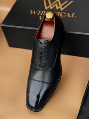 Black chiselled toe oxford