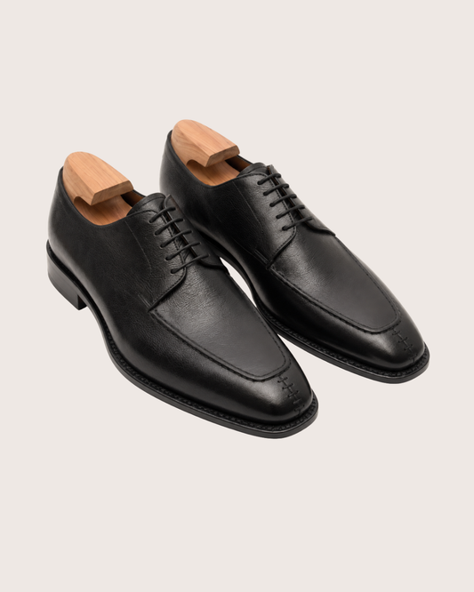 Black split toe derby