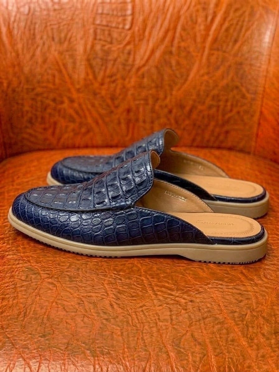 Blue crocodile skin mule