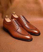 Tan Hatch Grain Derby