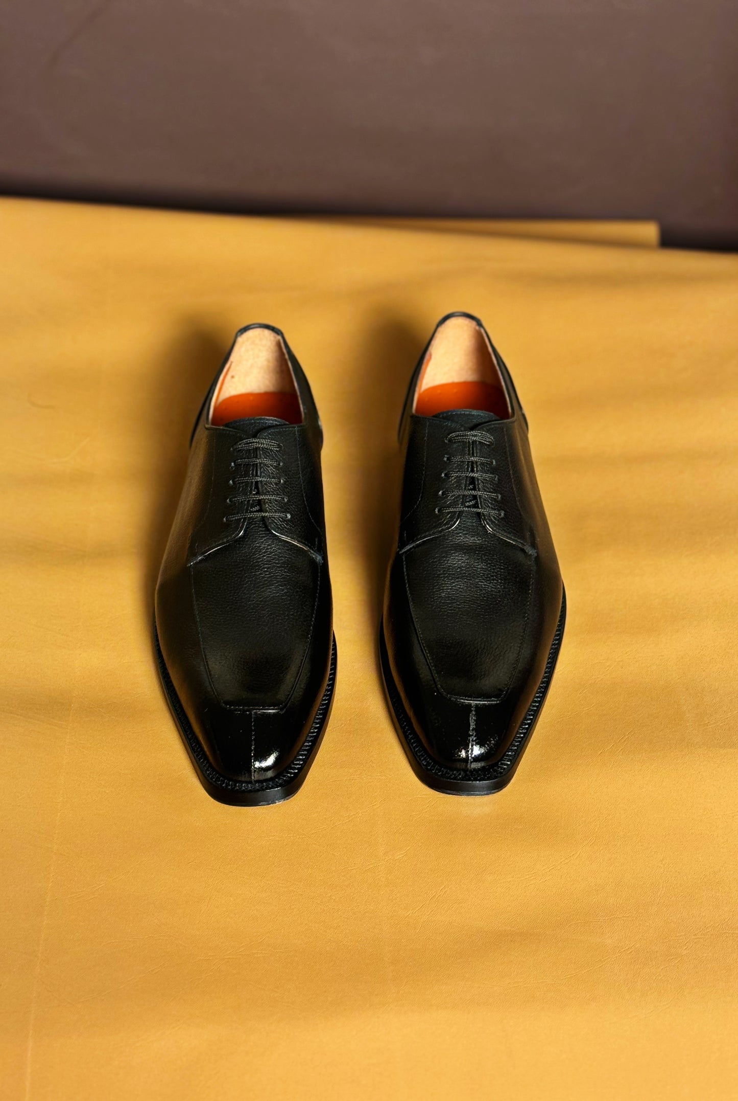 Black split toe derby