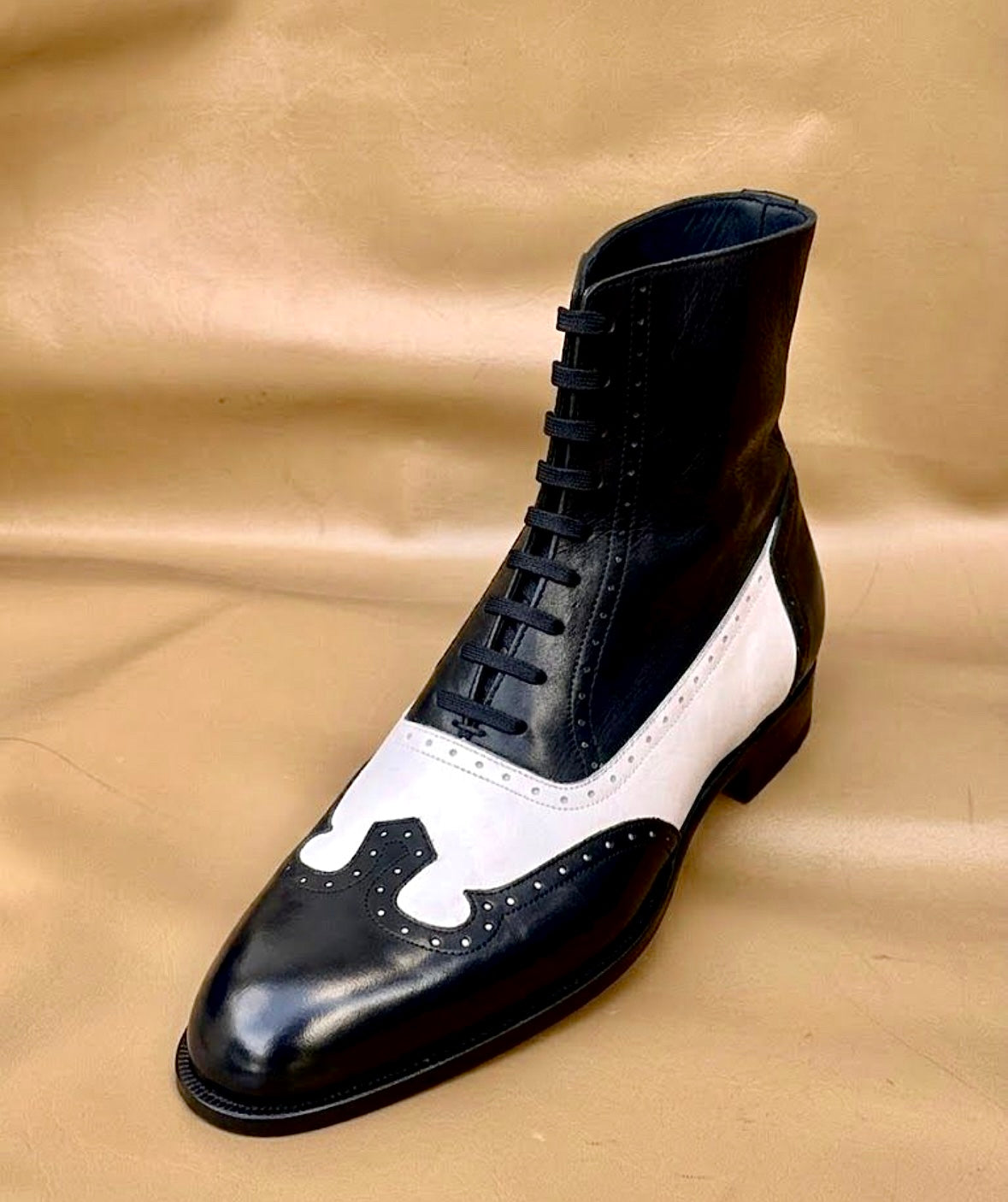 Black spectator Boots