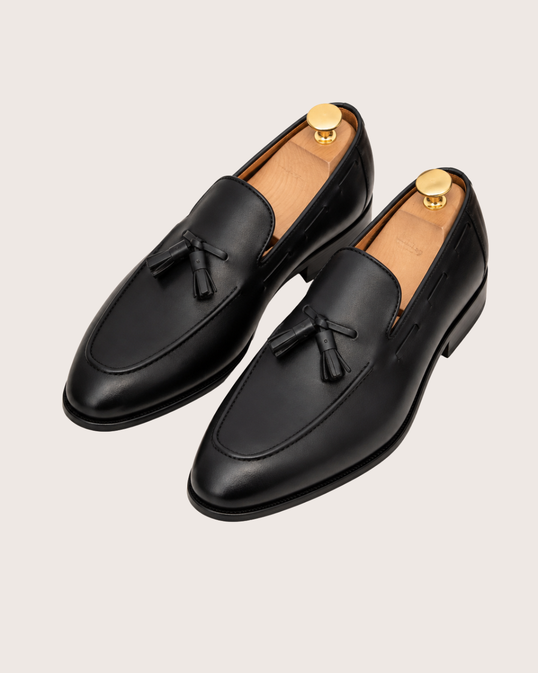 Black tassels loafers with belt