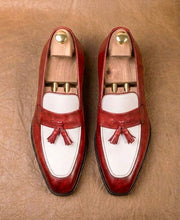 Two tone tassels loafers
