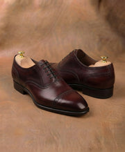 Burgundy chiselled oxford