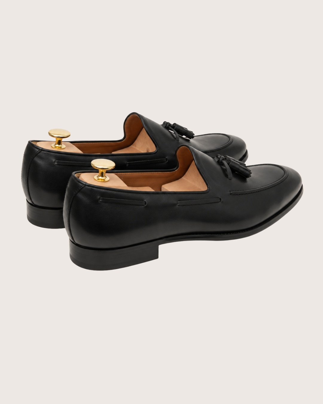 Black tassels loafers with belt