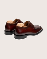 Burgundy hatch grain derby