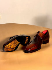 Stitched toe derby