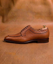 Tan Hatch Grain Derby