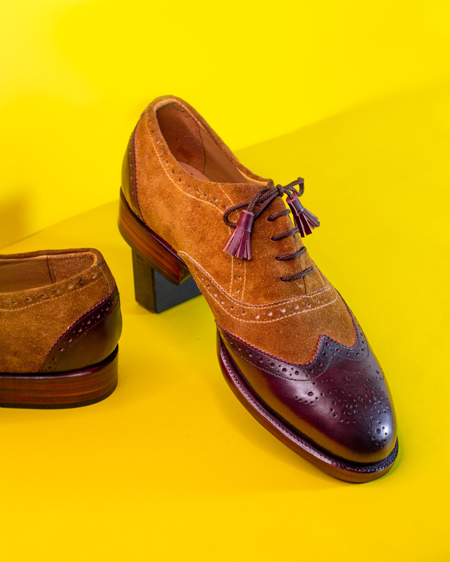 Brow suede leather brogues