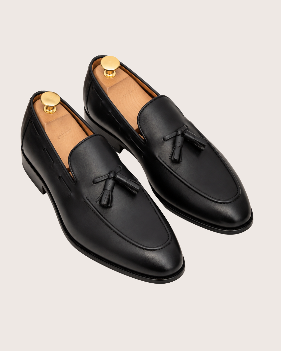 Black tassels loafers with belt