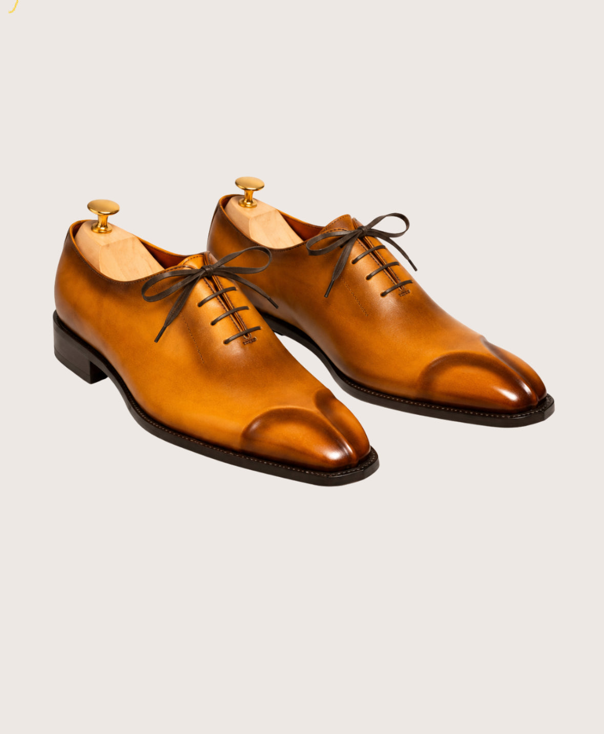 Burnished Cognac sculpted toe oxford with belt