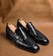 Black and burgundy chiselled toe loafers