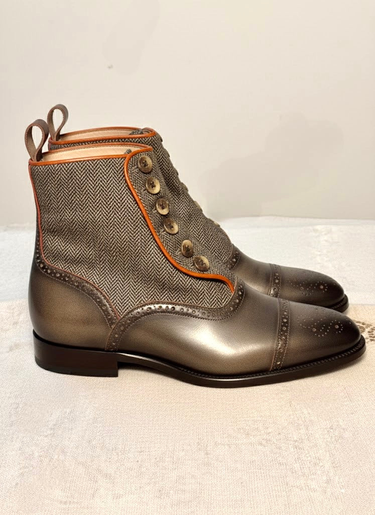 Gray&black button boots