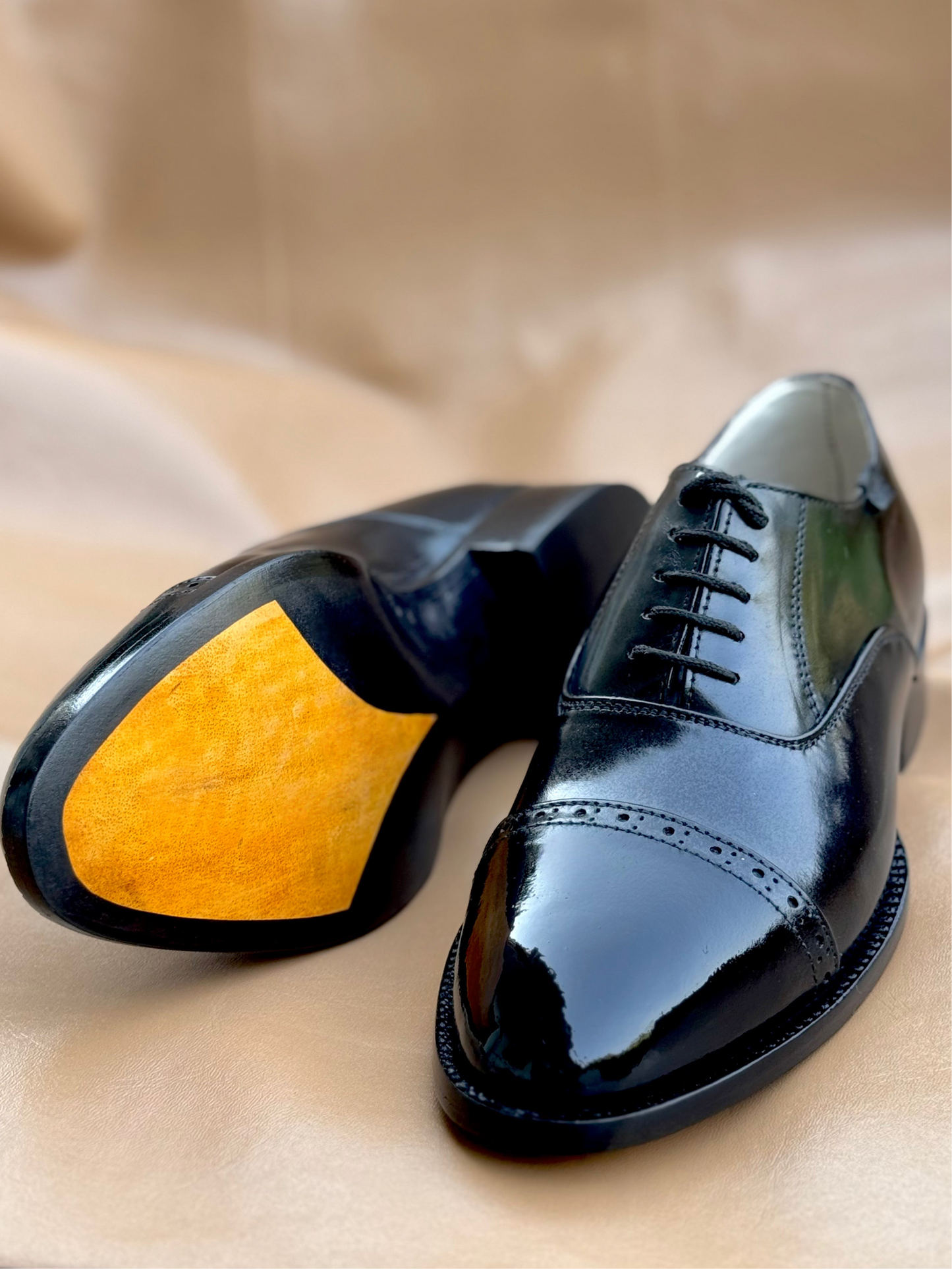 Black captoe oxford A-21
