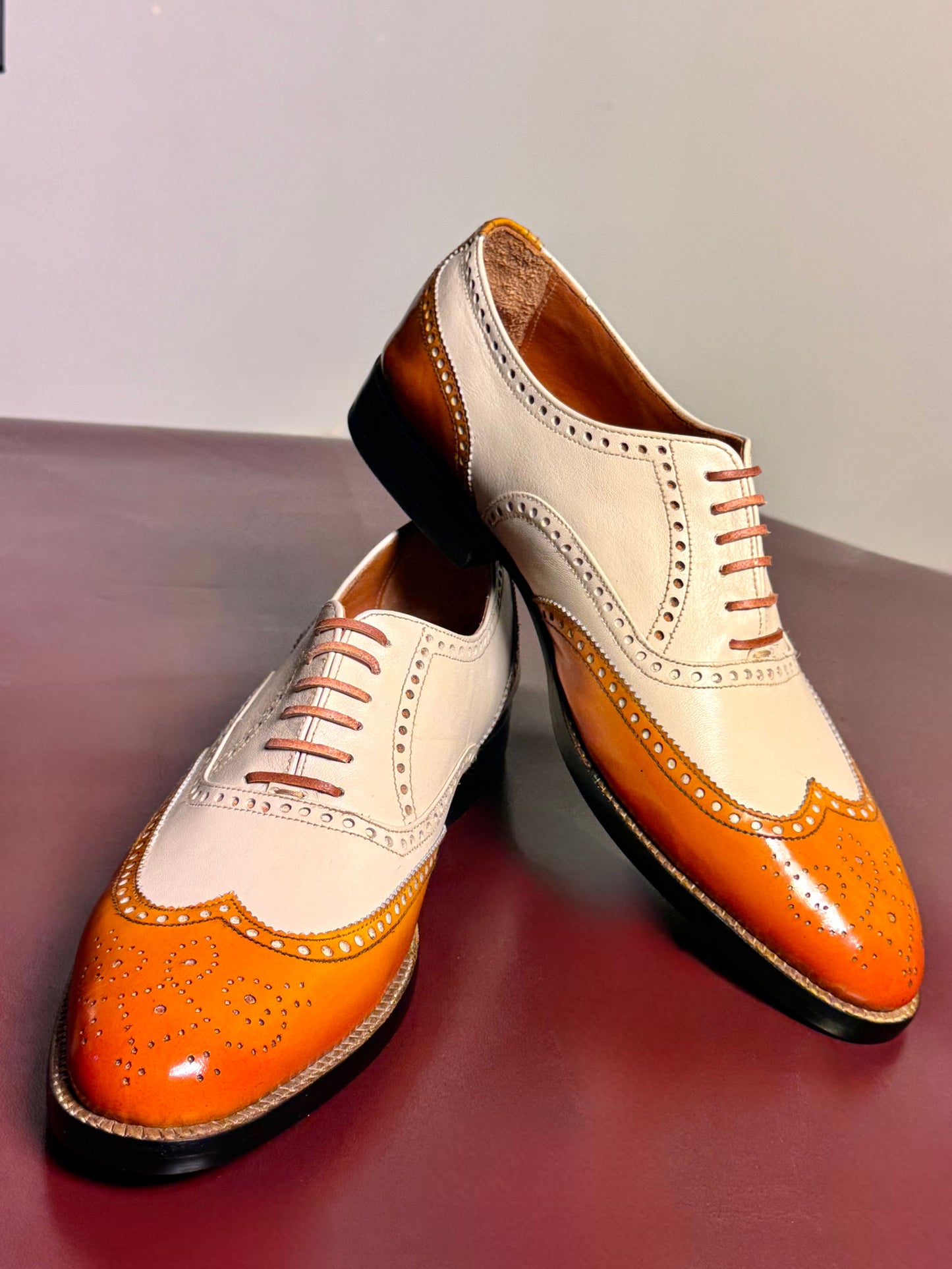 Tan&white wingtip oxford