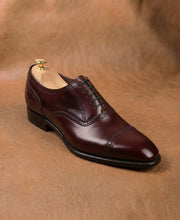 Burgundy chiselled oxford