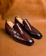 Black and burgundy chiselled toe loafers