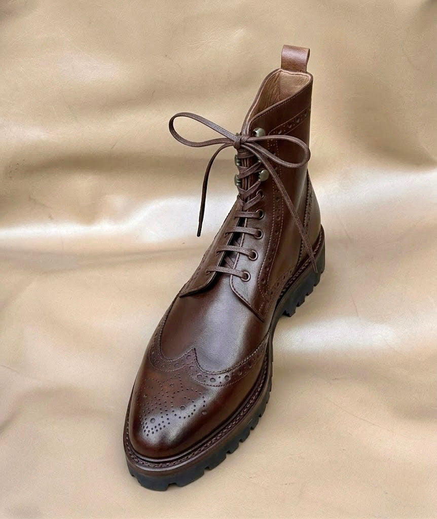 Choco brown wingtip boots