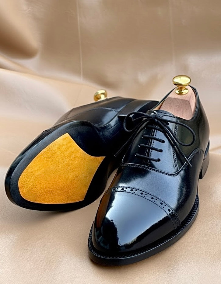 Black captoe oxford A-21
