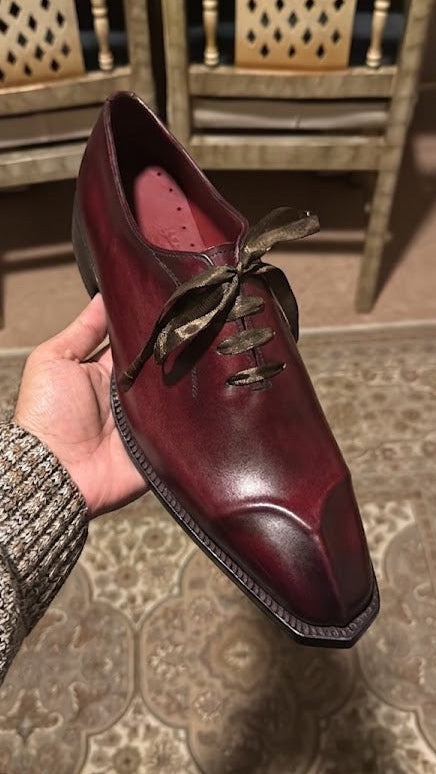 Burgundy patina sculpted toe oxford