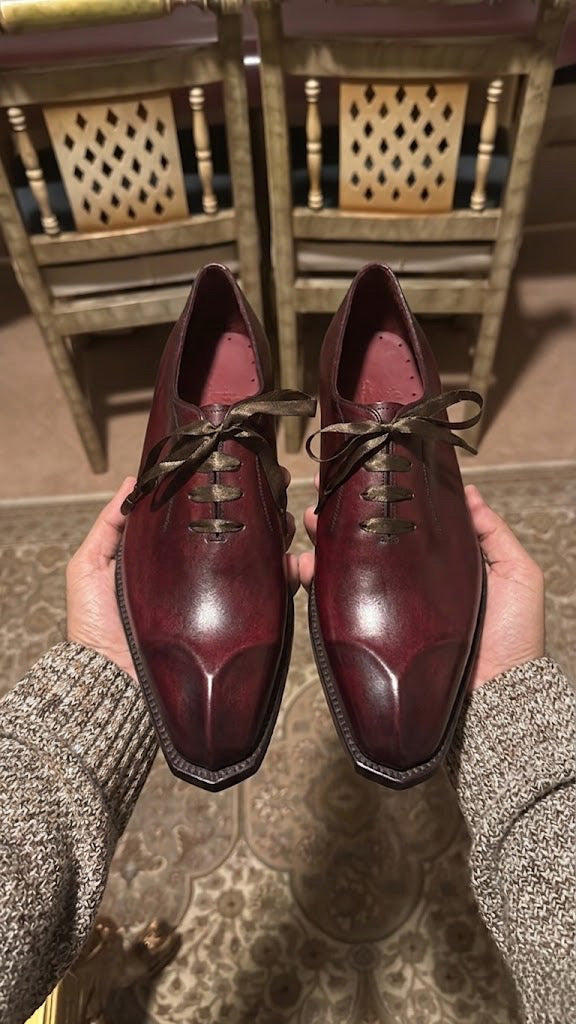 Burgundy patina sculpted toe oxford