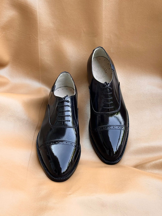 Black captoe oxford A-21